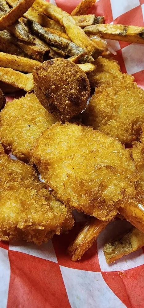 Fried Shrimp Basket with Fries